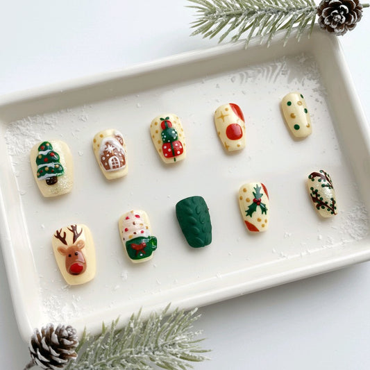 Press-On Nails – Gingerbread, Reindeer & Holiday Decor